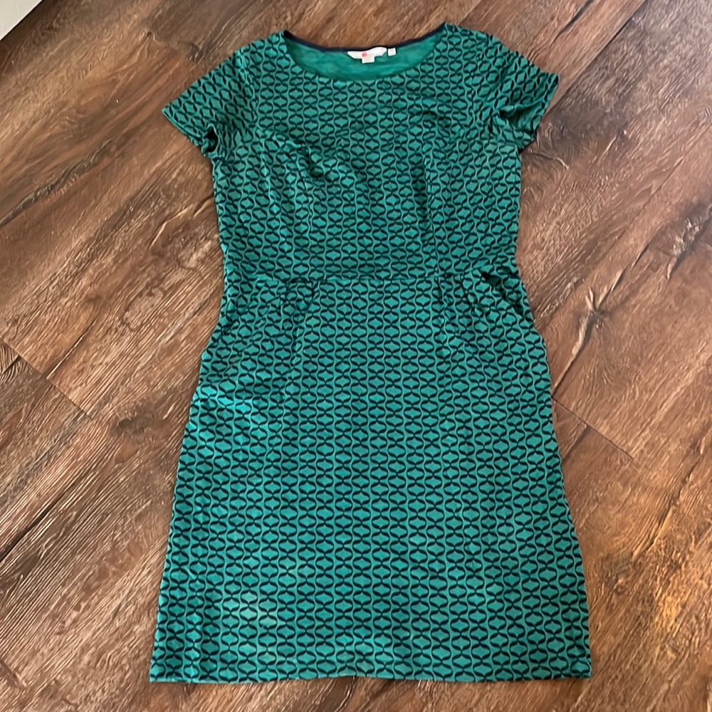 Boden pocketed jersey knit Dress LIKE NEW size 8r